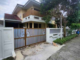 Dijual atau disewakan Rumah Luas dan Asri di Depok