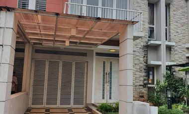 Dijual Rumah palm summarecon bekasi