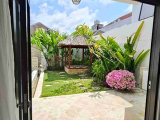 for rent villa with pool furnished bebas banjir