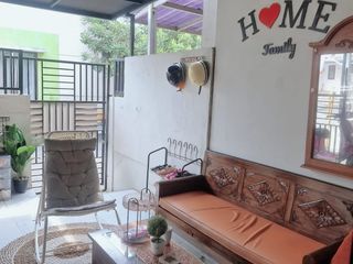 Rumah Minimalis 2 Lantai Dekat Kawasan Elite Bintaro