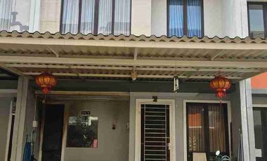 Dijual Rumah 3 lantai di komplek Casa Jardin, jl. Daan mogot, Jakarta Barat.