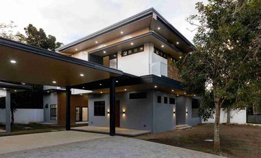 Premium Modern Industrial Home with Elegant Finishes – Lipa City