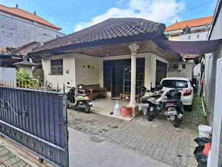 Di jual tanah isi bangunsn lama Jln Tukad Citarum kawasan renon