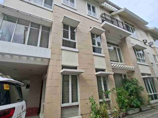 5 Bedroom Townhouse in New Manila Quezon City for Lease