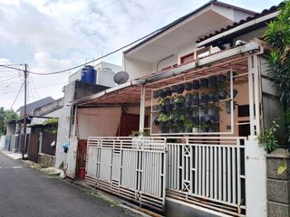 rumah murah terawat 2 lantai siap huni turangga buah batu bandung