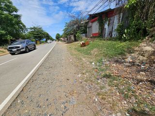 1,200 sqm clean title highway lot for sale for commercial