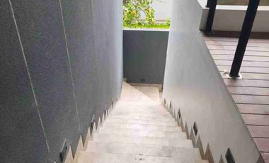 Rumah Permata Buana uk 8x18 brand new 5+1 KT 4 lantai