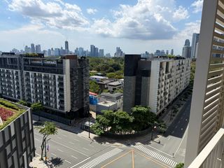 For Sale 1 Bedroom 35sqm Rent to Own Condo in Park McKinley West. Move-in Ready For P175K DP only!