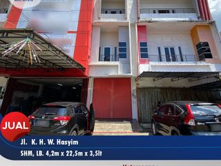 Ruko 3 Lantai Akses Langsung KHW Hasyim Tengah Kota Pontianak