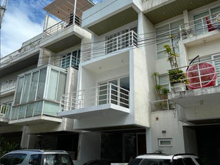 Townhouse for Lease in Mahogany Place 3, Acacia Estates Taguig City
