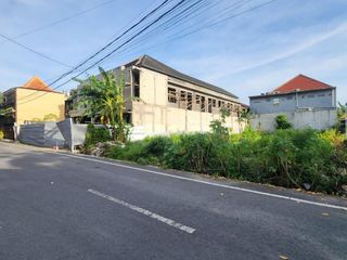 Tanah 5 Are di area premium Renon, Disewakan.