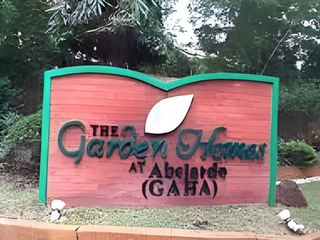 Modern 5BR Townhouse with Rooftop Deck in Garden Abelardo Homes BF Parañaque