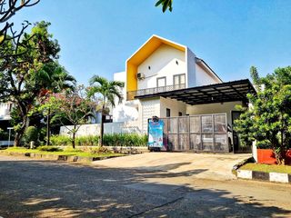 Dijual Rumah Hoek Siap Huni dengan Lingkungan yang Nyaman & Aman, Taman Permata Cikunir Bekasi