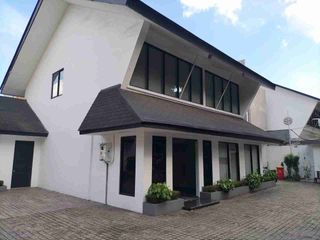Disewakan Rumah Komersil untuk kantor, klinik, Bank, Restaurant