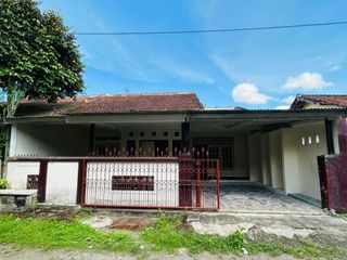 Rumah di kompleks Bumi selaparang Asri Rembiga Blencong