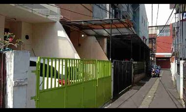 Rumah dijual siap huni baru renovasi total