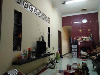 RUMAH 2 1/2  LANTAI DI PERMATA TANGERANG