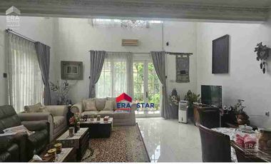Rumah Mewah 3 Lantai di Jalan Utama Kota Wisata Cibubur.