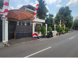 Rumah hook mewah dan luas harga nego di Rawamangun Pulogadung Jaktim