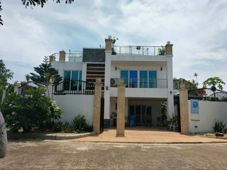 6 Bedroom Fully Furnished House for Sale or Rent in Vistamar, Mactan Island, Cebu