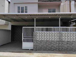 dijual rumah baru berpagar siap huni 2 lantai di kawasan aman bebas banjir