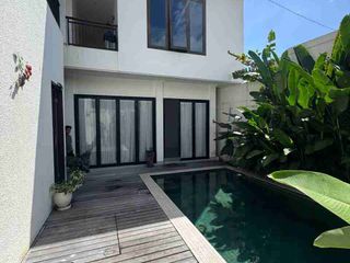 VILLA LANTAI 2 SEMER KEROBOKAN DEKAT UMALAS/PEPITO MARKET/CAFE MOKA