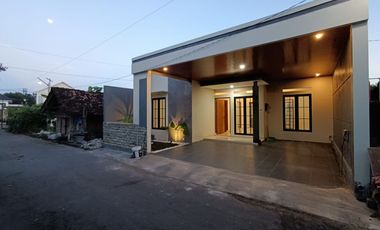 5 Menit Kampus UII. Bayar Kos 4 Tahun: Hilang. Beli Rumah Dekat UII: Jadi Milik