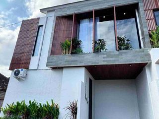 FULL FURNISH New Brand Villa 2 Floor Located Padonan Badung Bali