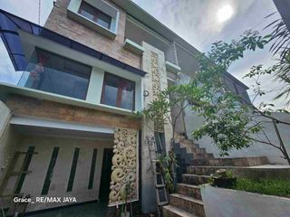 Jual Murah! Rumah 5 Kamar di Area Gatsu Barat, dekat Mitra 10