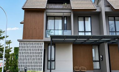 Rumah 2lt + attic luas 7x13 91meter 4KT Cluster Viola Summarecon Crown Gading