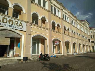 Ruko Grand Kawanua komplek pertokoan jl ringroad 2 Mapanget Manado