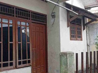 Kontrakan strategis dekat bonbin Ragunan dekat masjid