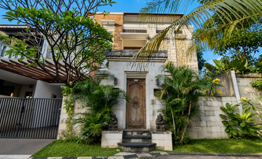 Rumah 2,5lt luas 170meter 3KT Cluster Nusa Dua Citra Gran Cibubur Jatisampurna Bekasi