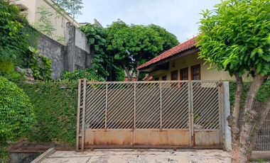 Dijual Rumah 1 Lantai Halaman Luas di Kawasan Elit Bintaro Tengah Sektor 1