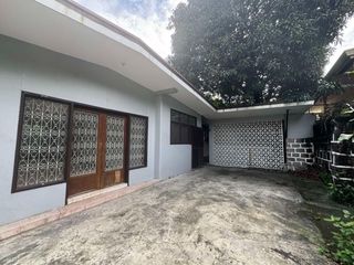 Old Bungalow House and Lot For Sale in Varsity Hills Loyola Heights Quezon City