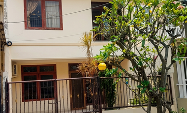Rumah 2,5lt luas 6x17 102meter 3KT Kelapa Gading Jakarta Utara
