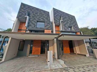 di jual rumah mewah lokasi strategis di khafi 1 matoa