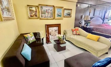 Penthouse 1-Bedroom Unit Fully-furnished upgraded w/ Parking at The Columns at Ayala Avenue for Sale