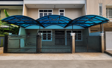 Dijual Rumah Mewah 2 Lantai di Muara Karang LT 200 m² SHM