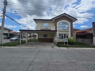 4BR House and lot with room at the Ground floor area