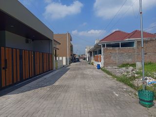 dijual tanah kavling luas 100m2 lokasi di gentan investasi sangat bagus