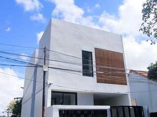 Villa Modern Fully Furnished Dijual di Buluh Indah, Denpasar Area