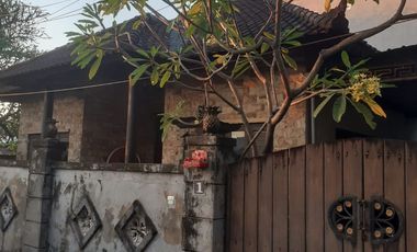 Rumah Strategis di Pusat Kota Mahendradata, Denpasar Barat
