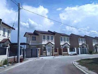 Lancaster best Value Property with parking space