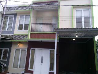 Jual Cepat Rumah 2 lantai baru renov. bathtube, Redland 1 B03,  parigi, bintaro, jalan 2 mobil. lingkungan tenang, aman (tidak berisik )