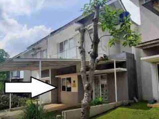 RUMAH PERUMAHAN SERPONG LAGOON CLUSTER AQUATIC  2 LANTAI BANGUNAN BAGUS LOKASI NYAMAN STRATEGIS