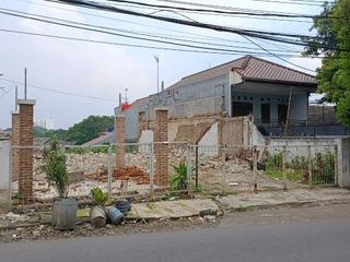 DIJUAL/DISEWAKAN CEPAT TANAH KOMERSIAL SIAP BANGUN , LOKASI SANGAT STRATEGIS DI PINGGIR JALAN RAYA UTAMA  JOE KELAPA III JAGAKARSA - JAKARTA SELATAN