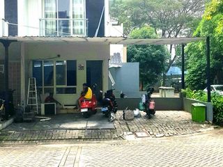 2M Best Deal Rumah Hoek Residence One Semi Furnished