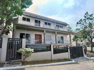 House and lot for sale in Cebu City, Garnetville 3-level with extra lot