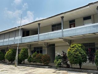 Dijual Gedung Bekas Sekolah dengan halaman luas lokasi di Pamulang